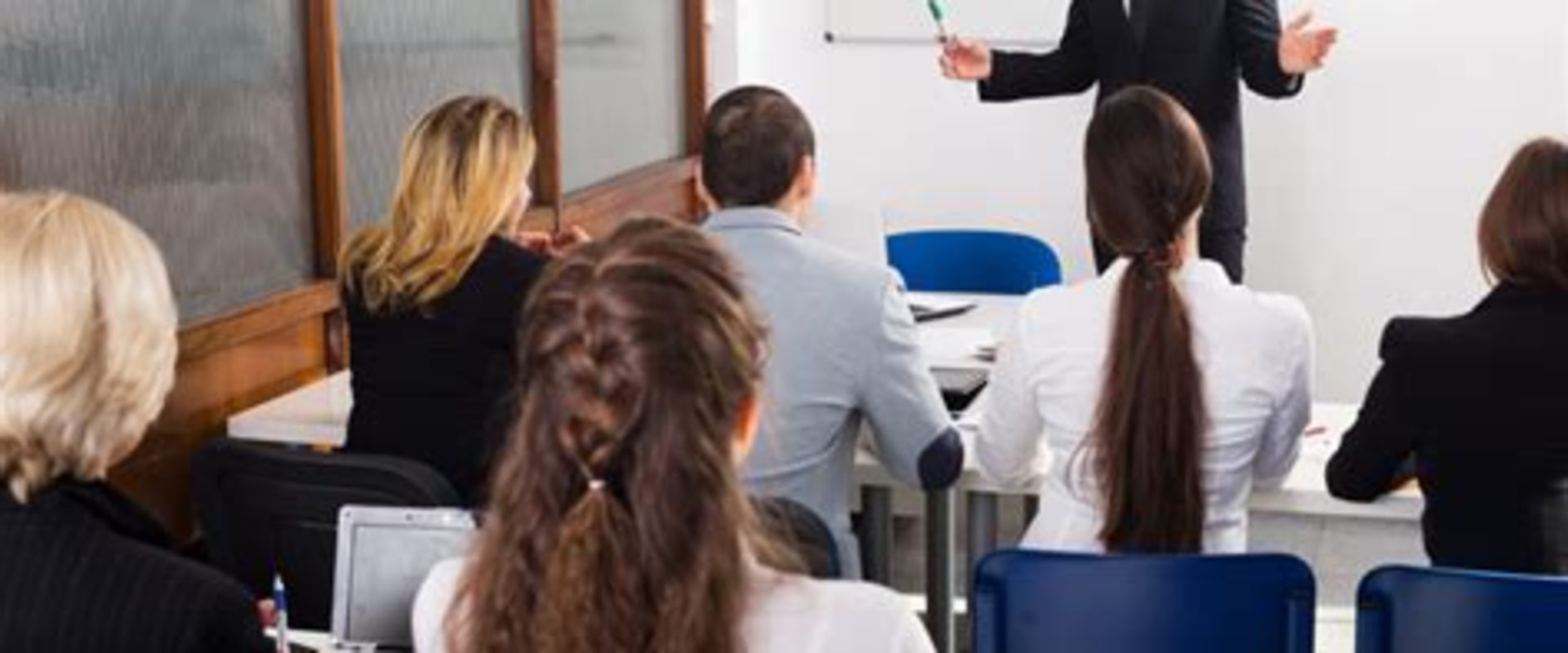I Vantaggi di Frequentare un Corso di Formazione: Perché Investire nel Tuo Futuro
